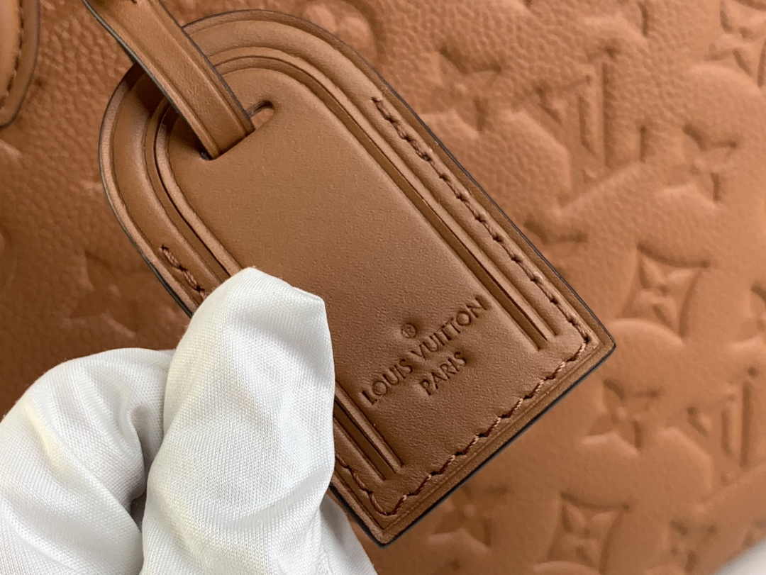 Louis Vuitton OnTheGo MM Bag M12775 - Default Title - View 4