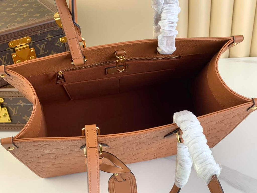 Louis Vuitton OnTheGo MM Bag M12775 - Default Title - View 8