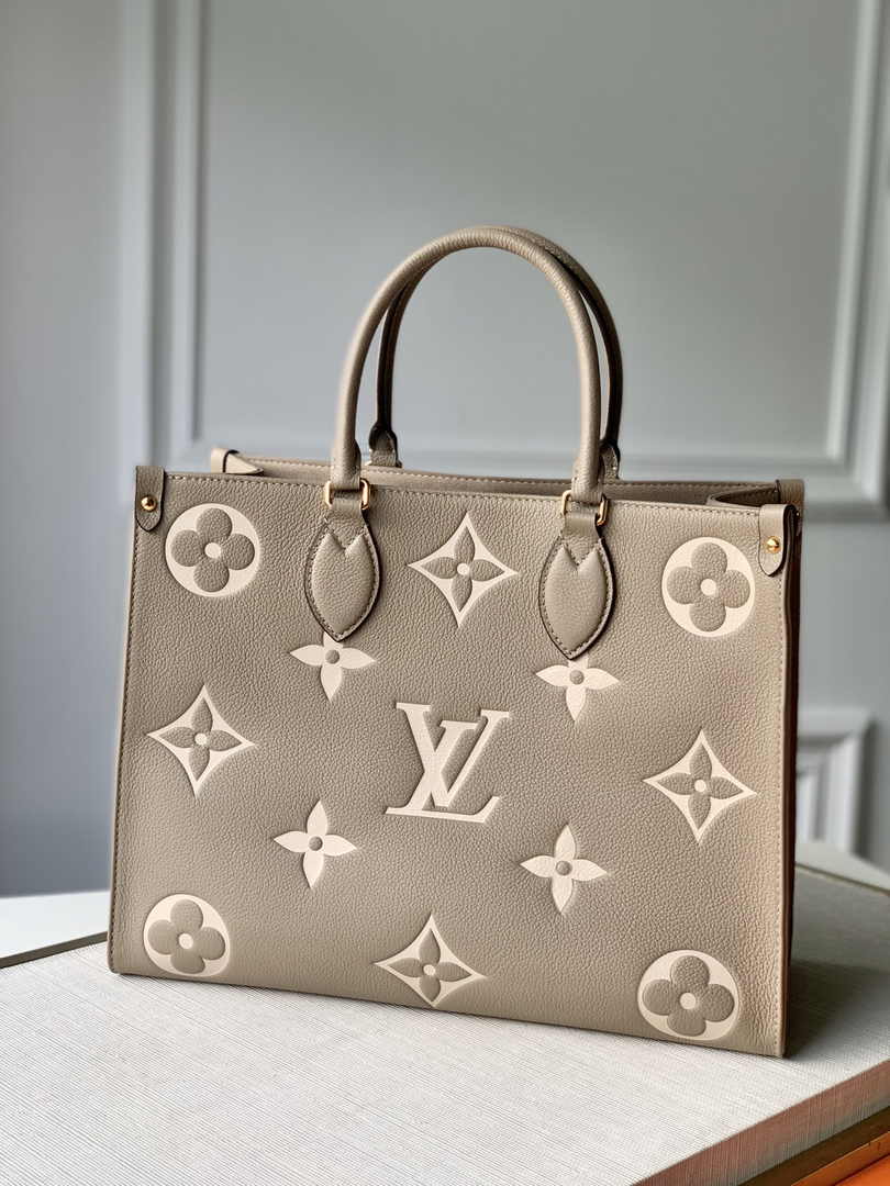 Louis Vuitton OnTheGo MM Bag M45494 Gray Leather - Default Title - View 1