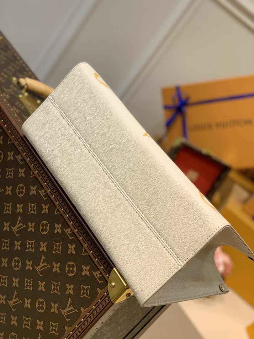 Louis Vuitton OnTheGo MM Bag M45718 Beige Yellow Leather - Default Title - View 4