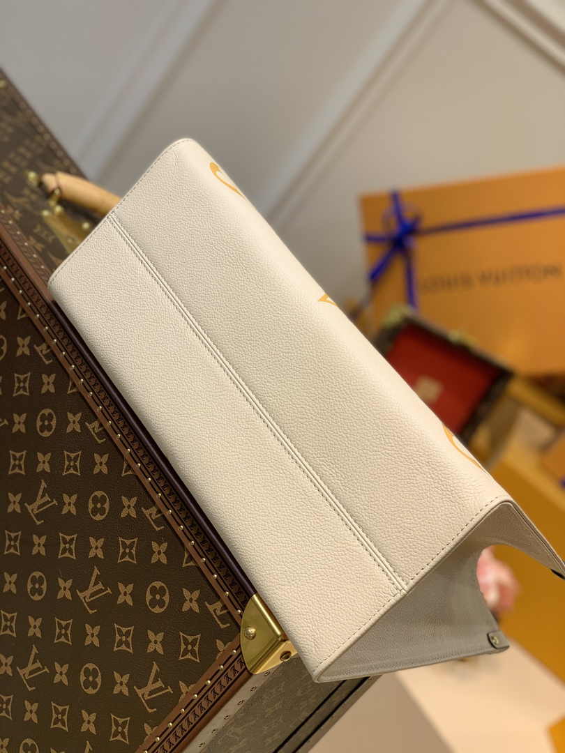 Louis Vuitton OnTheGo MM Bag M45718 Beige Yellow Leather - Default Title - View 4