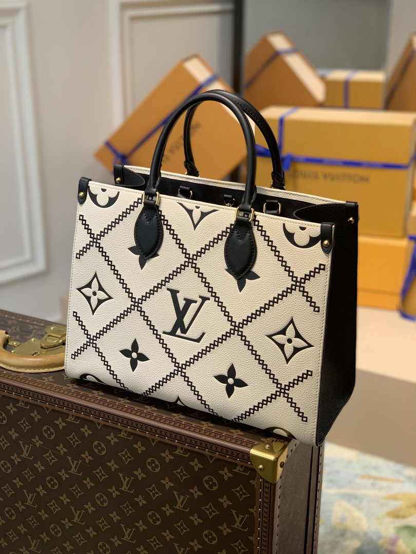 Louis Vuitton OnTheGo MM Bag M46016 Beige Leather - Default Title - View 1