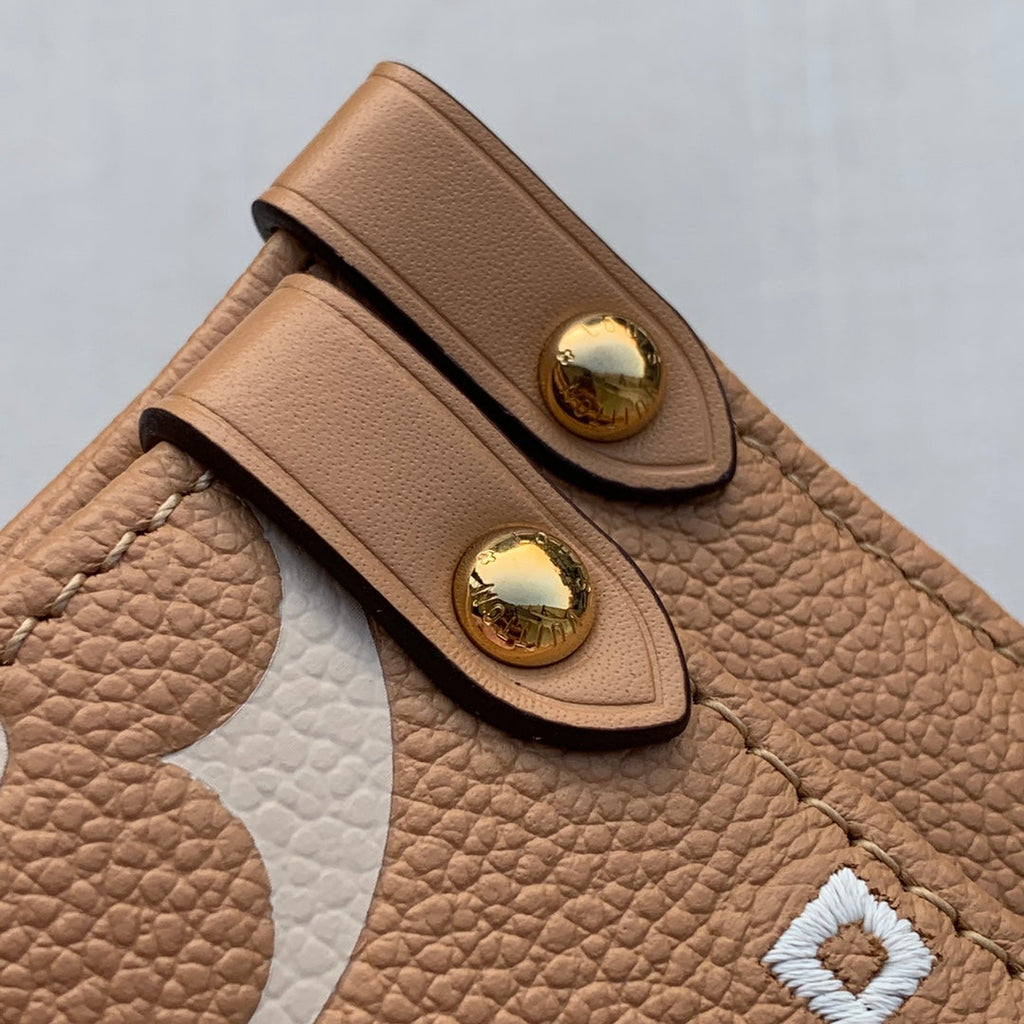 Louis Vuitton OnTheGo MM Bag M46015 Brown Leather - Default Title - View 4