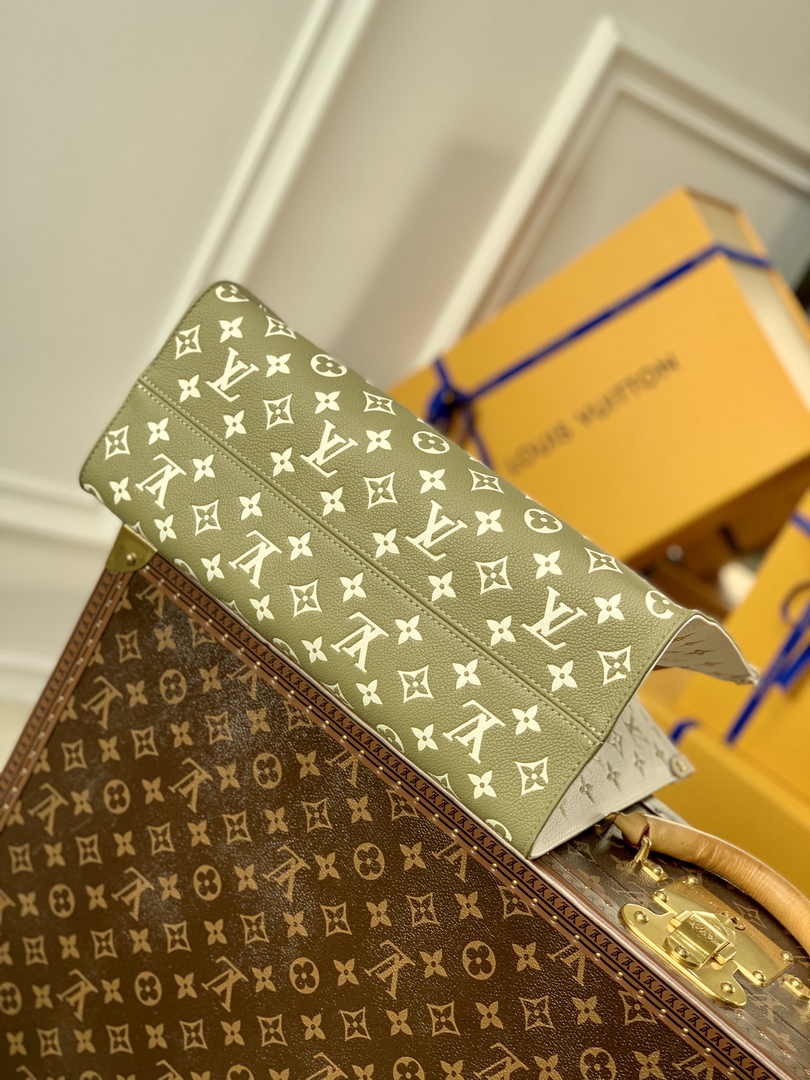 Louis Vuitton OnTheGo MM Bag M46060 Green Leather - Default Title - View 3