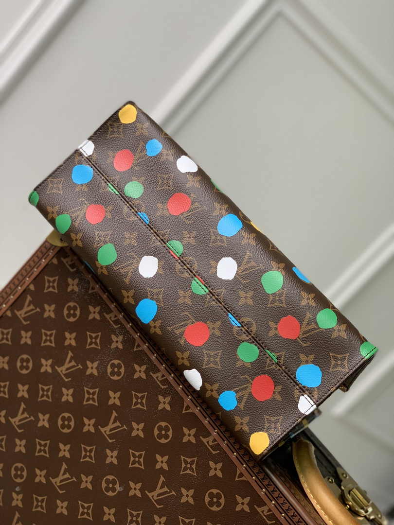 Louis Vuitton OnTheGo MM Bag M46379 Monogram canvas 3D Painted - Default Title - View 3