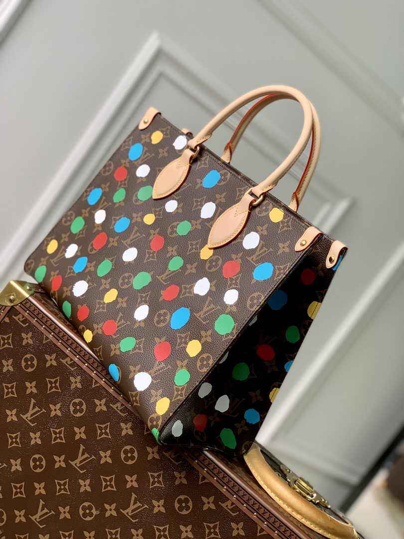 Louis Vuitton OnTheGo MM Bag M46379 Monogram canvas 3D Painted - Default Title - View 5