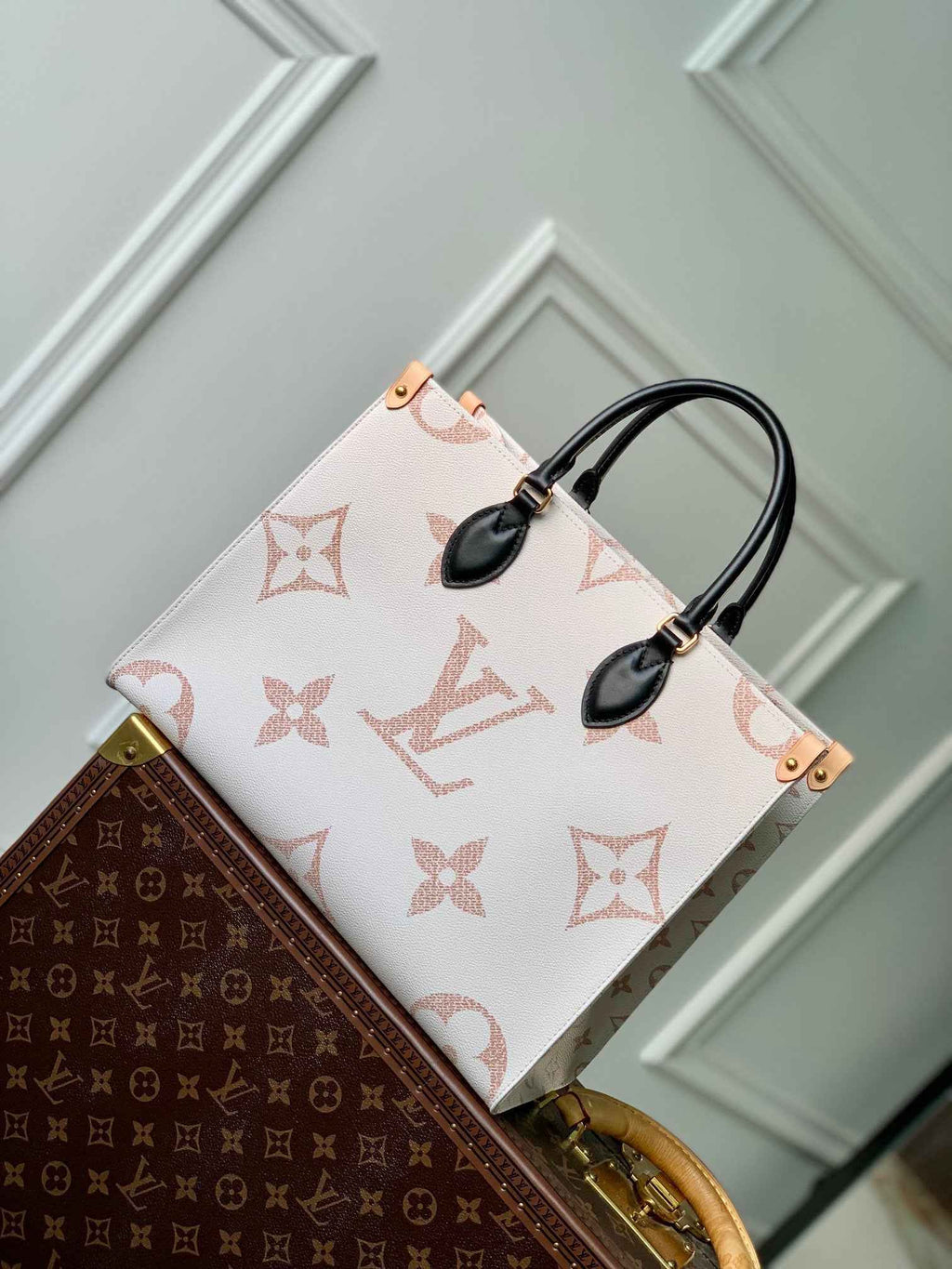 Louis Vuitton OnTheGo MM Bag M46912 Monogram Dune Canvas - Default Title - View 3