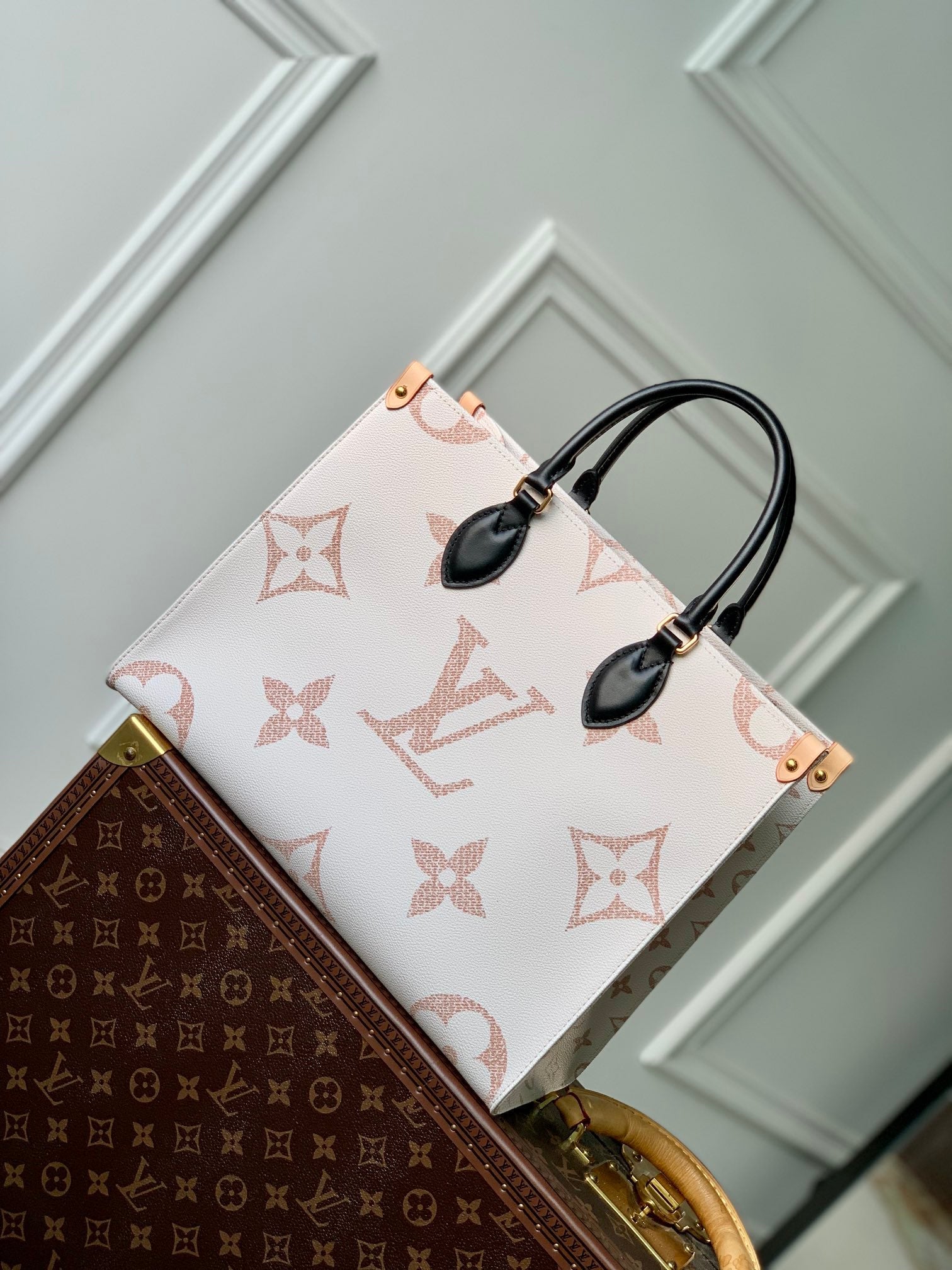 Louis Vuitton OnTheGo MM Bag M46912 Monogram Dune Canvas - Default Title - View 3