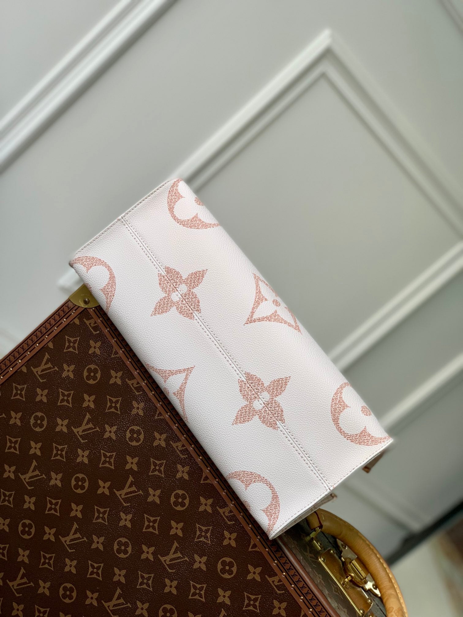 Louis Vuitton OnTheGo MM Bag M46912 Monogram Dune Canvas - Default Title - View 4