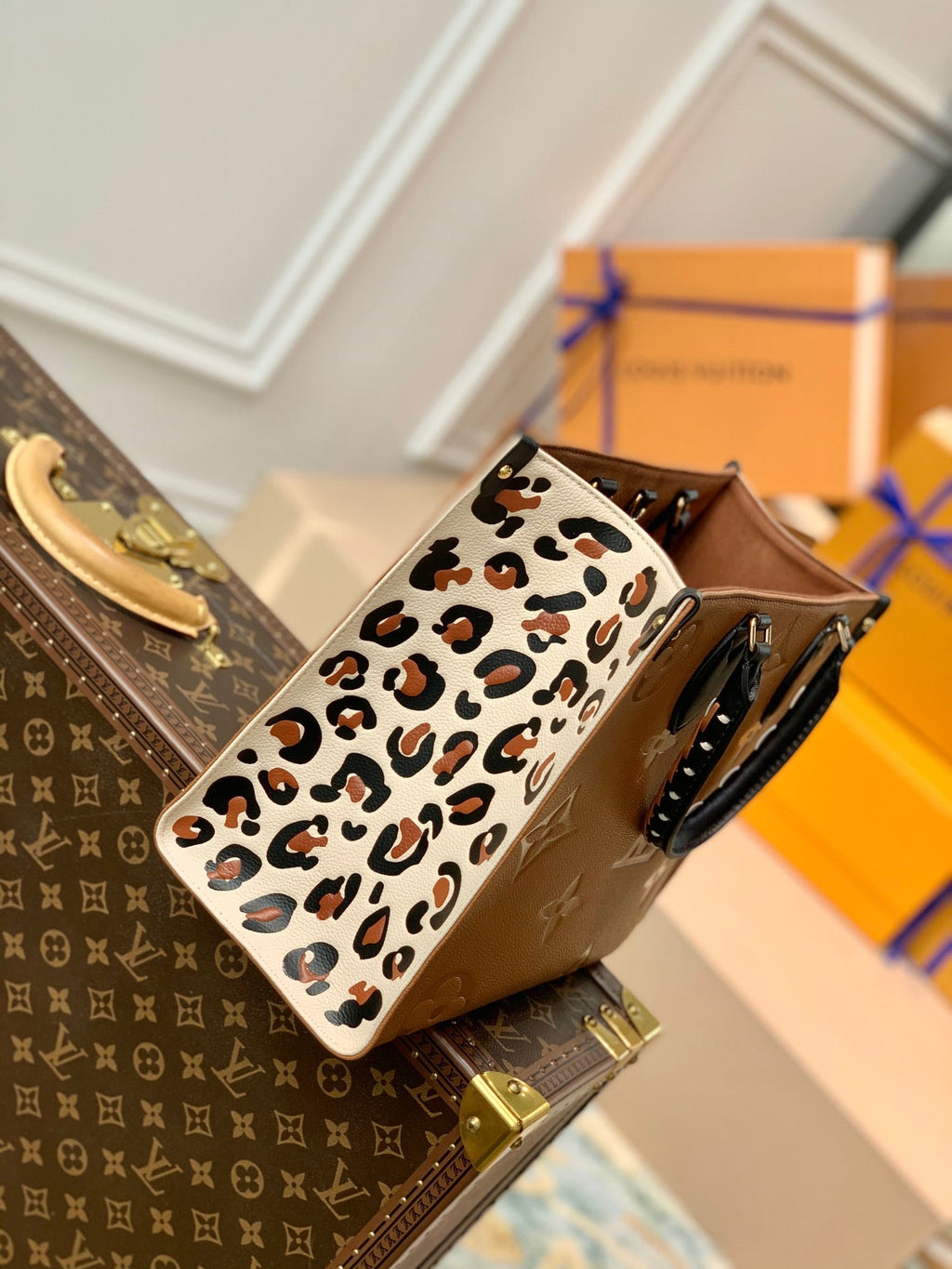 Louis Vuitton OnTheGo MM Bag M58521 Brown Leather - Default Title - View 2