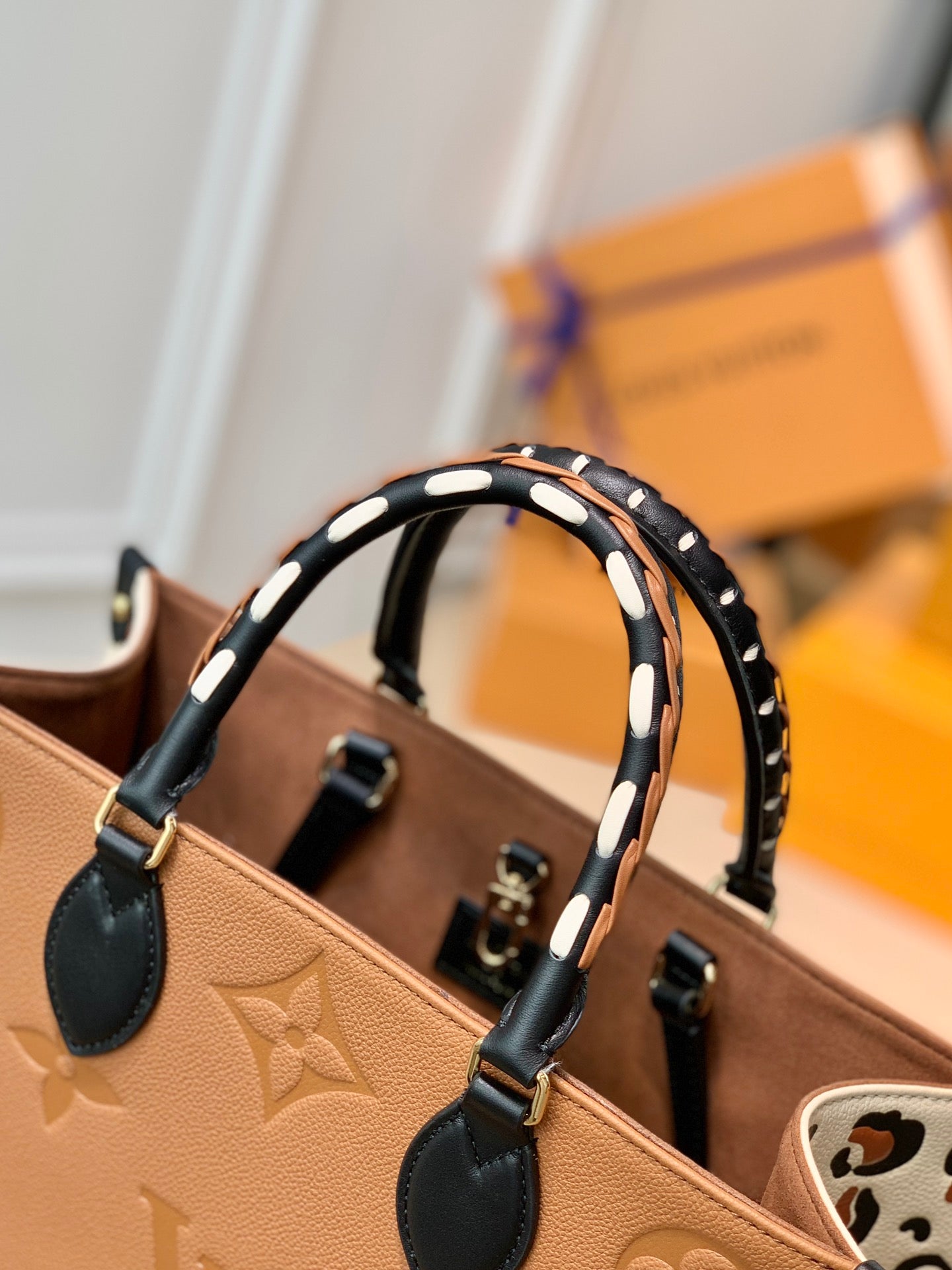 Louis Vuitton OnTheGo MM Bag M58521 Brown Leather - Default Title - View 5