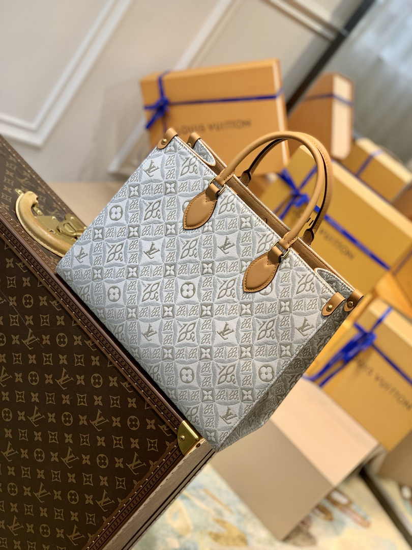 Louis Vuitton OnTheGo MM Bag M59614 Beige Leather - Default Title - View 1