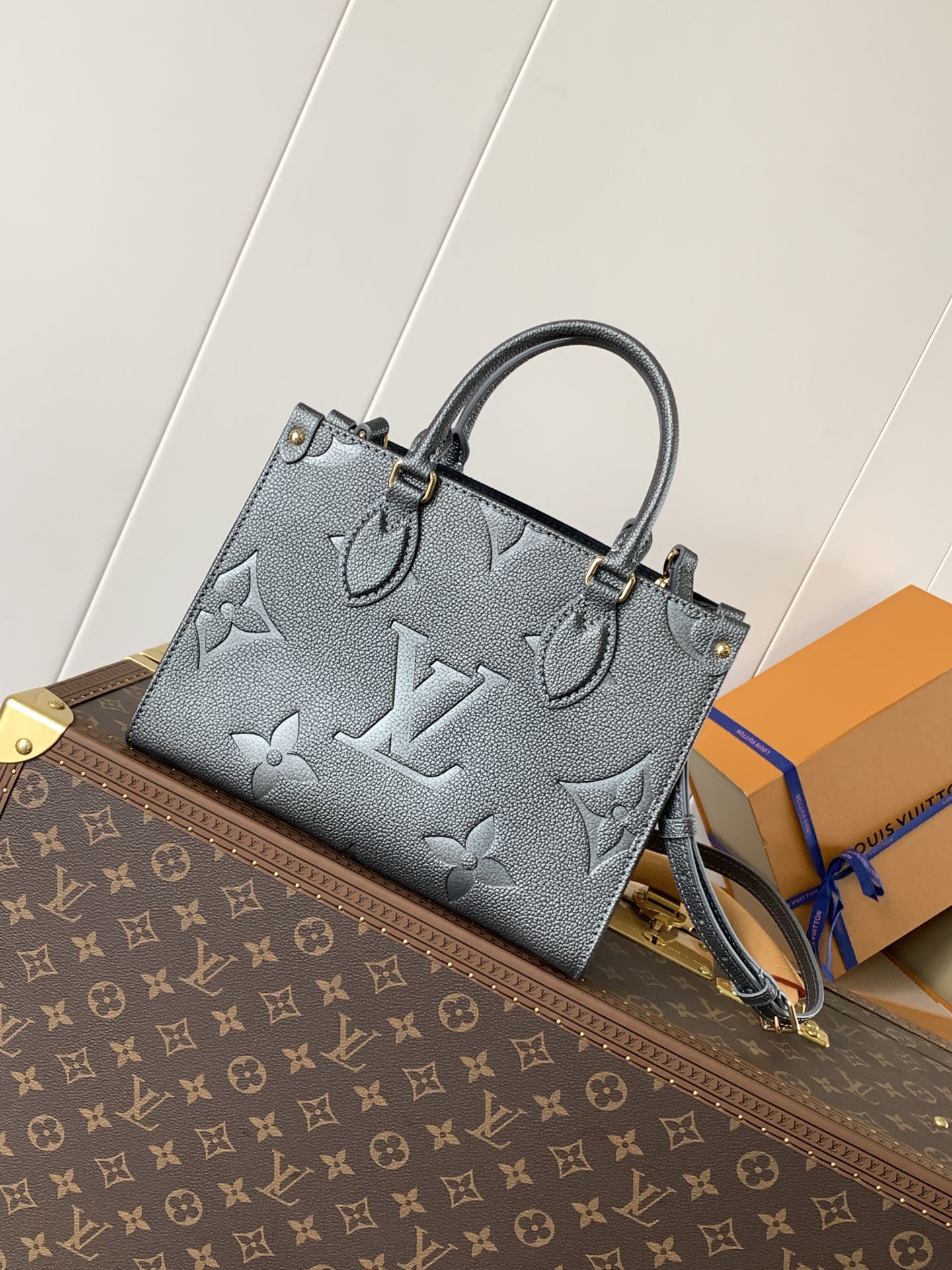 Louis Vuitton Onthego PM Bag M12886 cowhide leather - Default Title - View 1