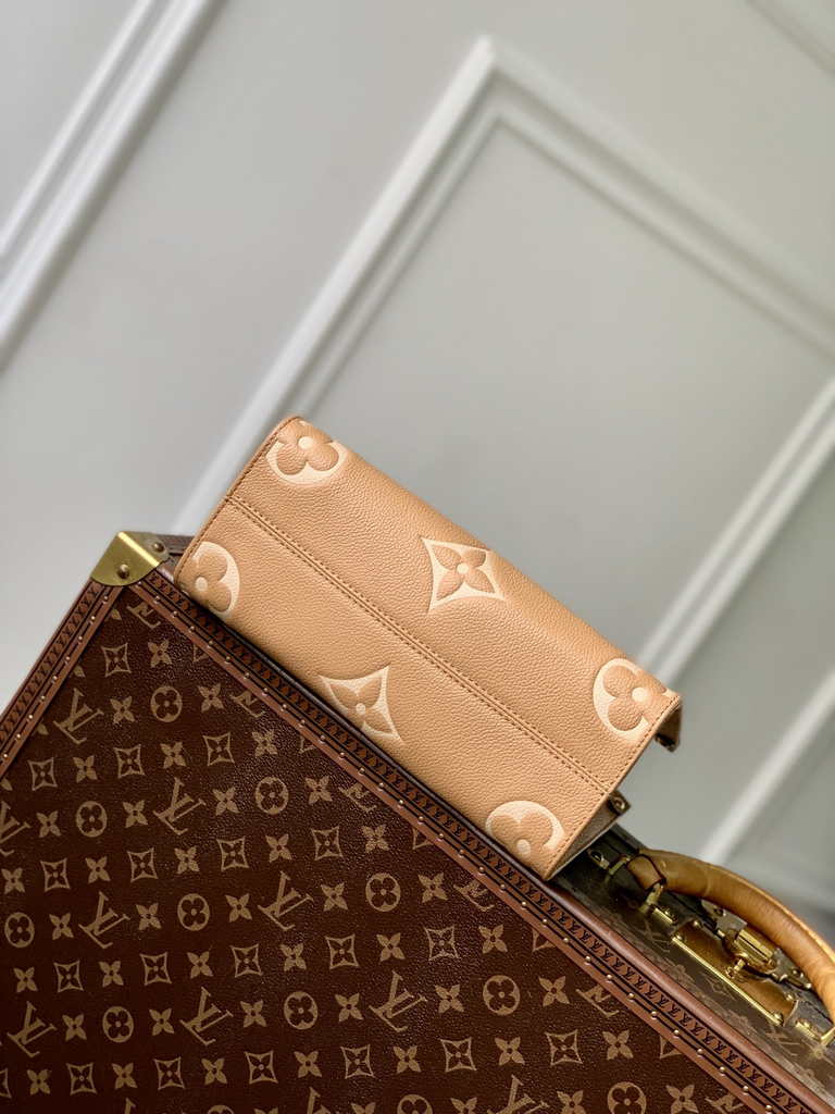 Louis Vuitton Onthego PM Bag M12513 Brown Leather - Default Title - View 4