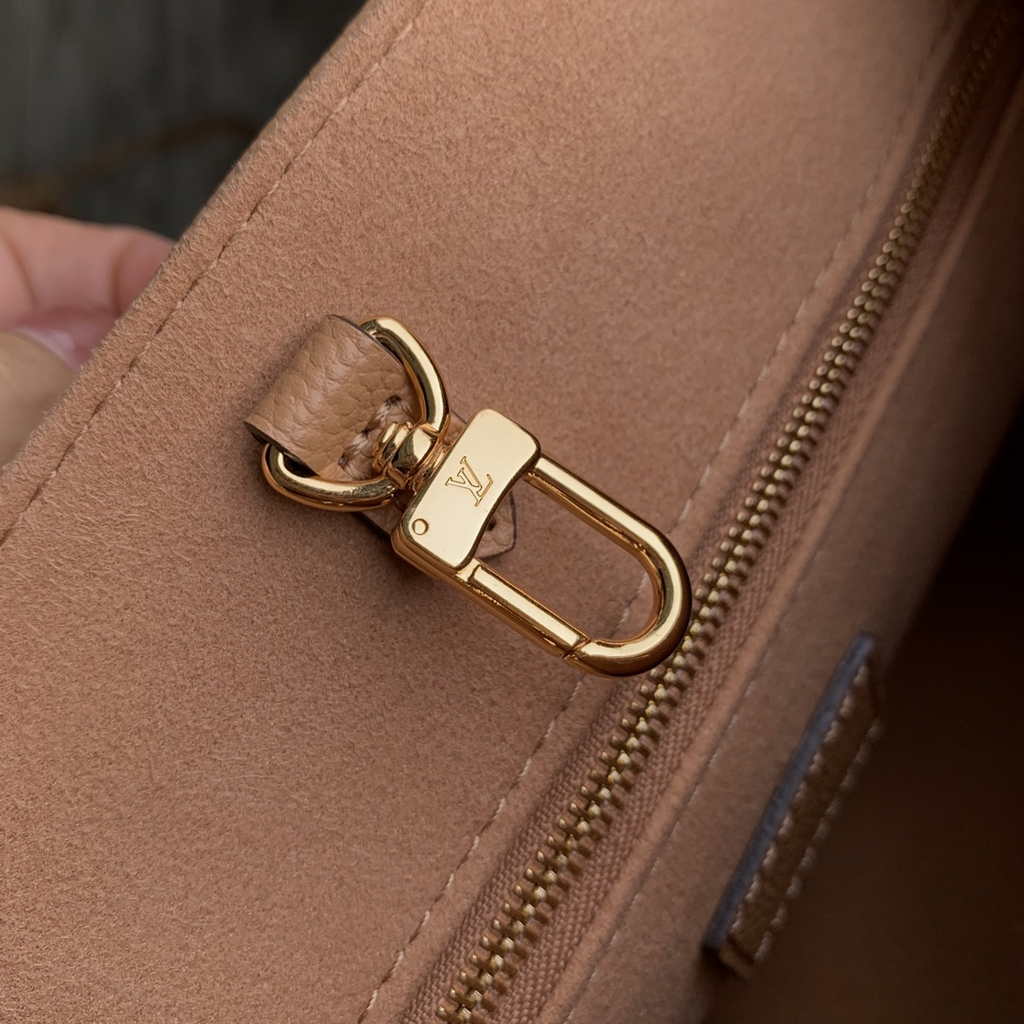 Louis Vuitton Onthego PM Bag M12513 Brown Leather - Default Title - View 5
