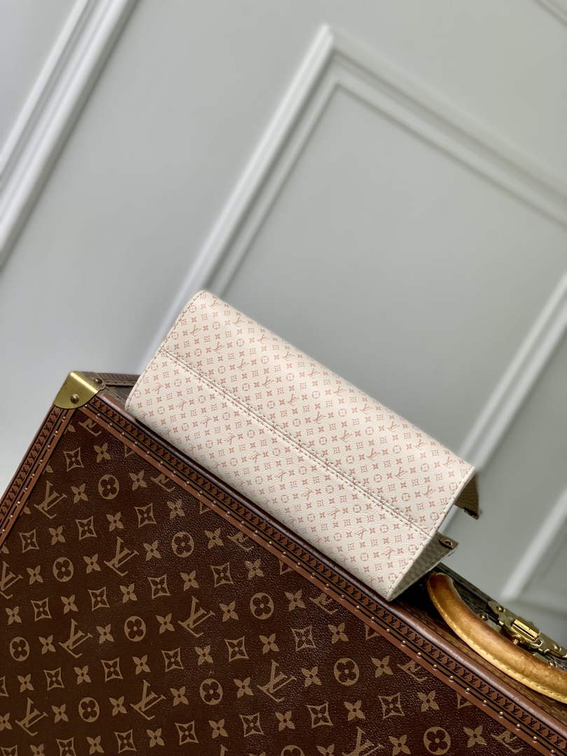 Louis Vuitton OnTheGo PM Bag M15138 Sand Calfskin