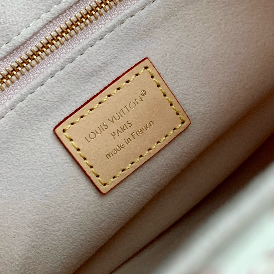 Louis Vuitton OnTheGo PM Bag M15138 Sand Calfskin