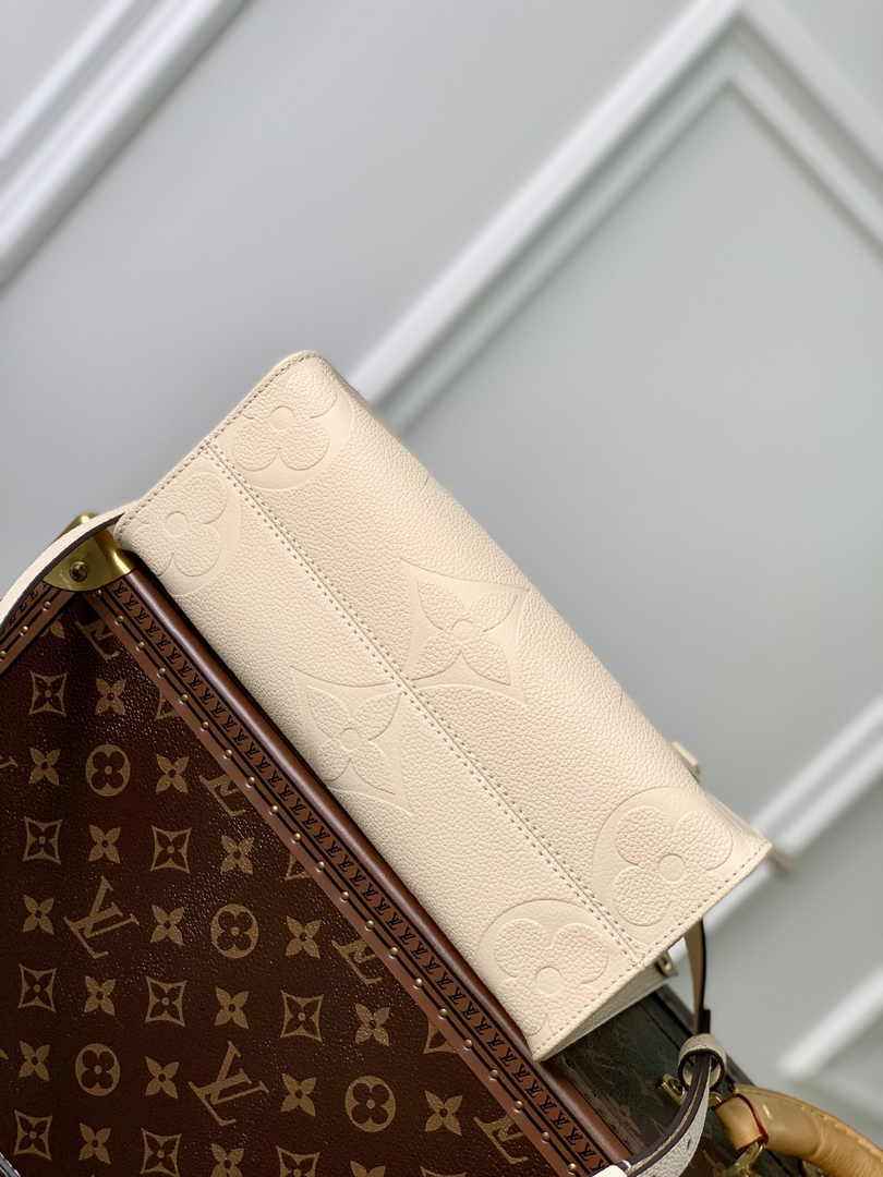 Louis Vuitton Onthego PM Bag M46569 Crème Beige - Default Title - View 4