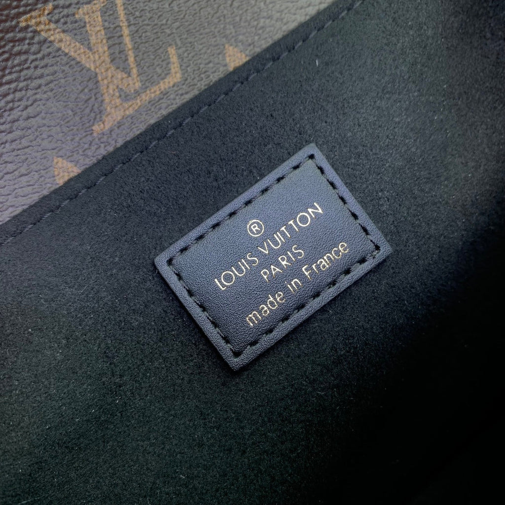Louis Vuitton Pochette Métis Backpack M11941
