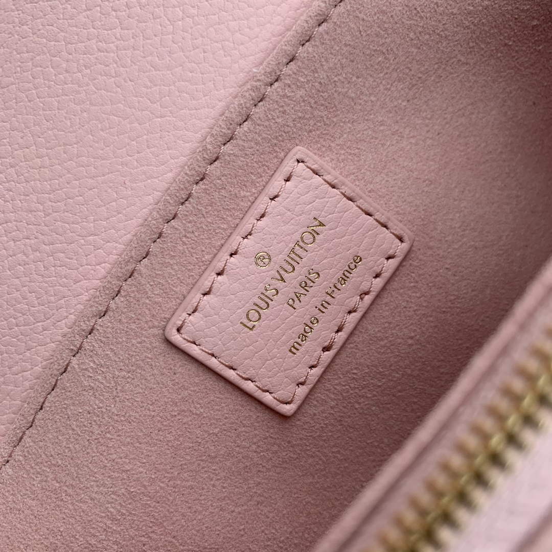 Louis Vuitton Pochette Métis East West M46595 Pink Leather