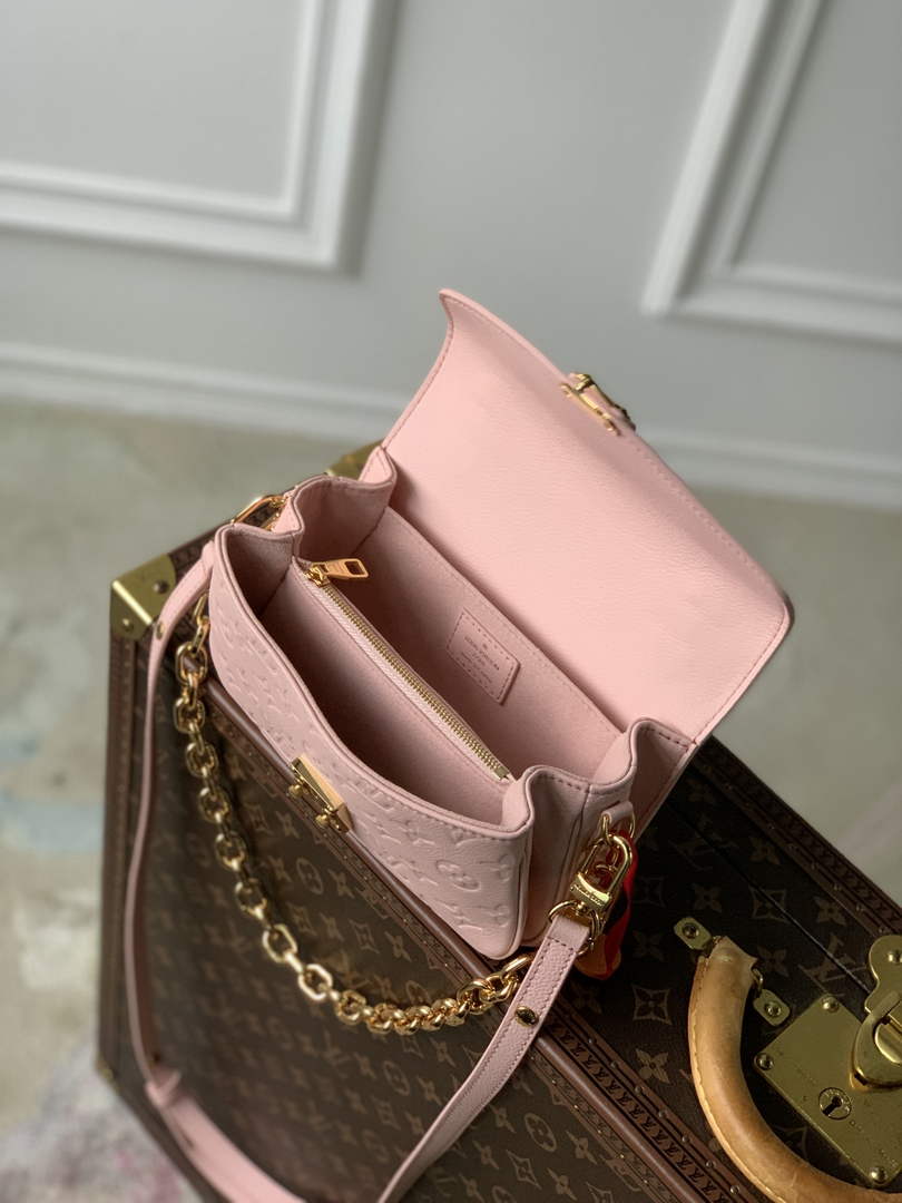 Louis Vuitton Pochette Métis East West M46595 Pink Leather