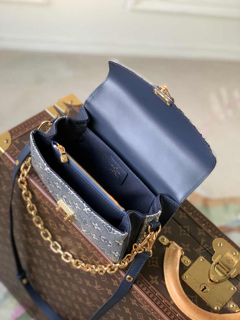 Louis Vuitton Pochette Métis East West M22834 Blue Monoglam canvas - Default Title - View 7