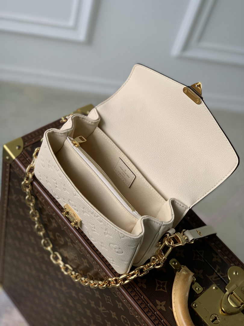 Louis Vuitton Pochette Métis East West M22942 Beige Empreinte Leather - Default Title - View 6