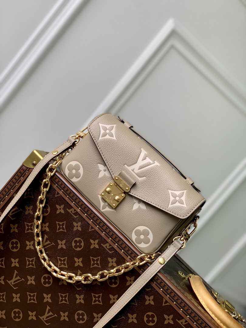 Louis Vuitton Pochette Métis East West M23081 Gray Empreinte Leather - Default Title - View 3