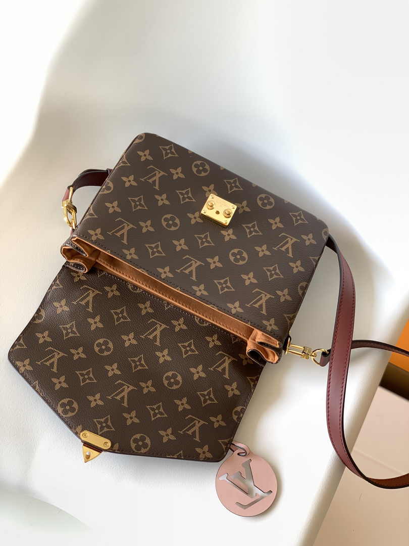 Louis Vuitton Pochette Métis M44668 Red Monogram Canvas - Default Title - View 7