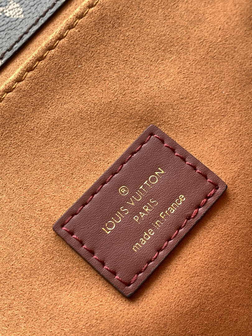 Louis Vuitton Pochette Métis M44668 Red Monogram Canvas - Default Title - View 9