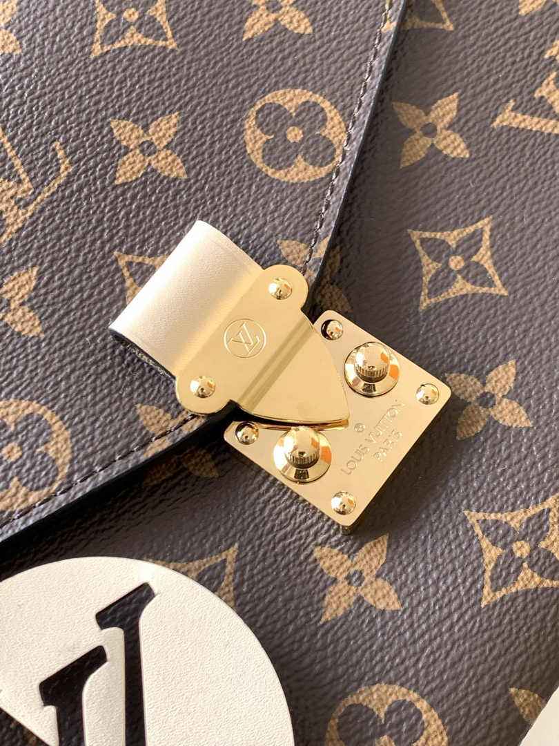 Louis Vuitton Pochette Métis M45152 White Monogram Canvas - Default Title - View 4