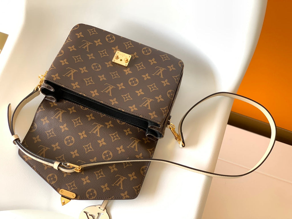 Louis Vuitton Pochette Métis M45152 White Monogram Canvas - Default Title - View 7