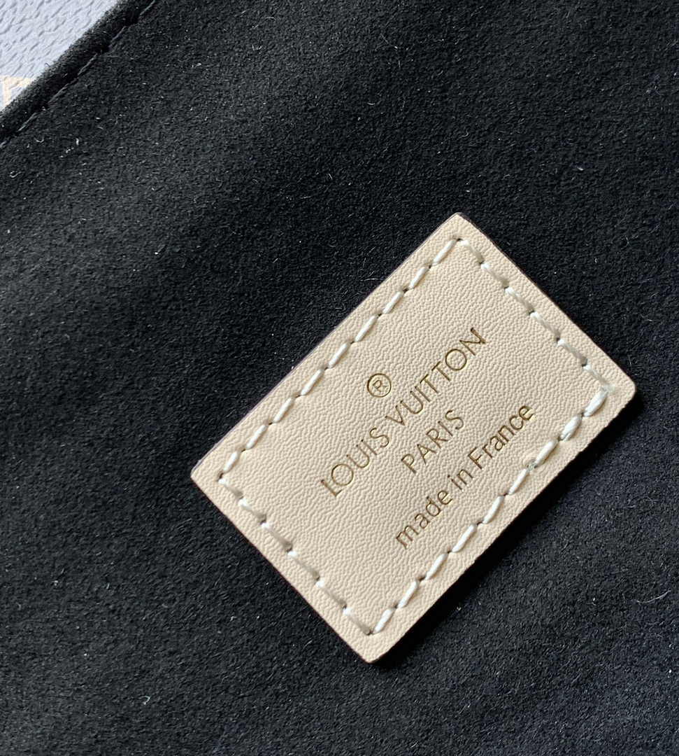 Louis Vuitton Pochette Métis M45152 White Monogram Canvas - Default Title - View 9