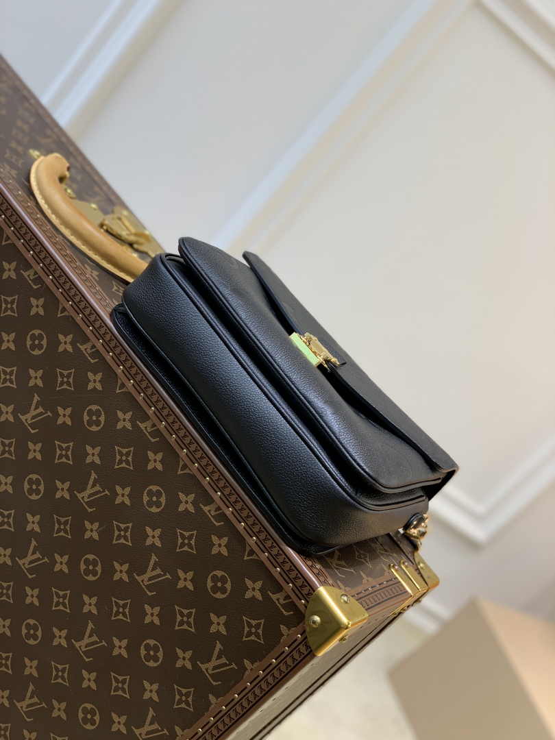 Louis Vuitton Pochette Métis M59211 Black Leather - Default Title - View 6