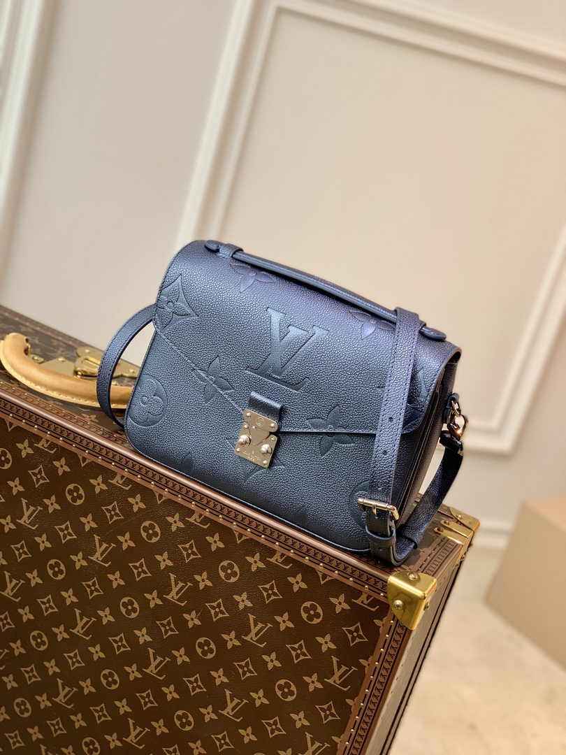Louis Vuitton Pochette Métis M59211 Navy Blue Leather - Default Title - View 1