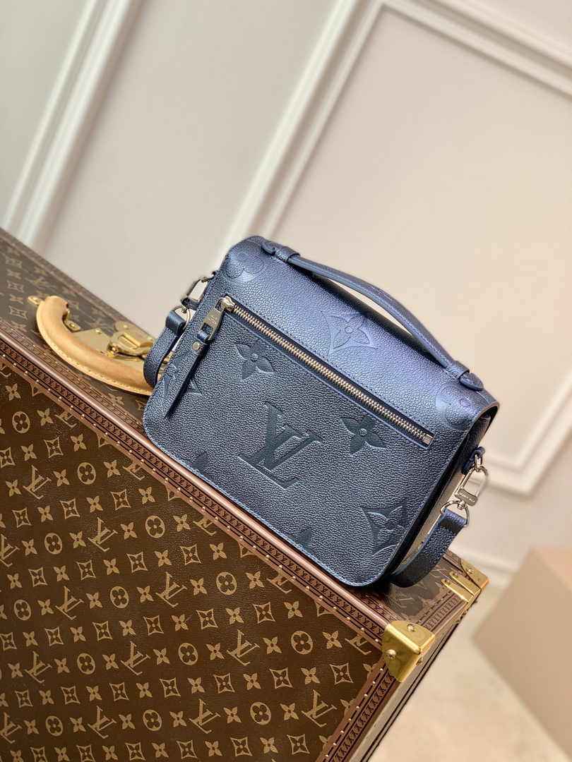 Louis Vuitton Pochette Métis M59211 Navy Blue Leather - Default Title - View 2