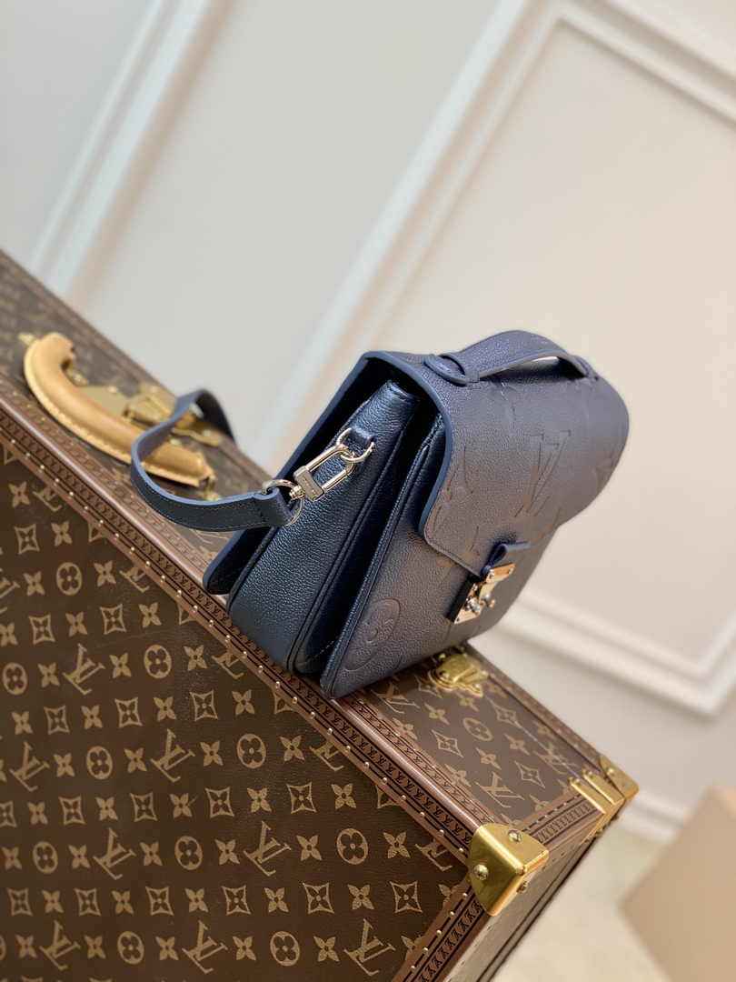 Louis Vuitton Pochette Métis M59211 Navy Blue Leather - Default Title - View 3