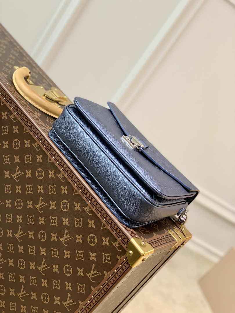 Louis Vuitton Pochette Métis M59211 Navy Blue Leather - Default Title - View 4