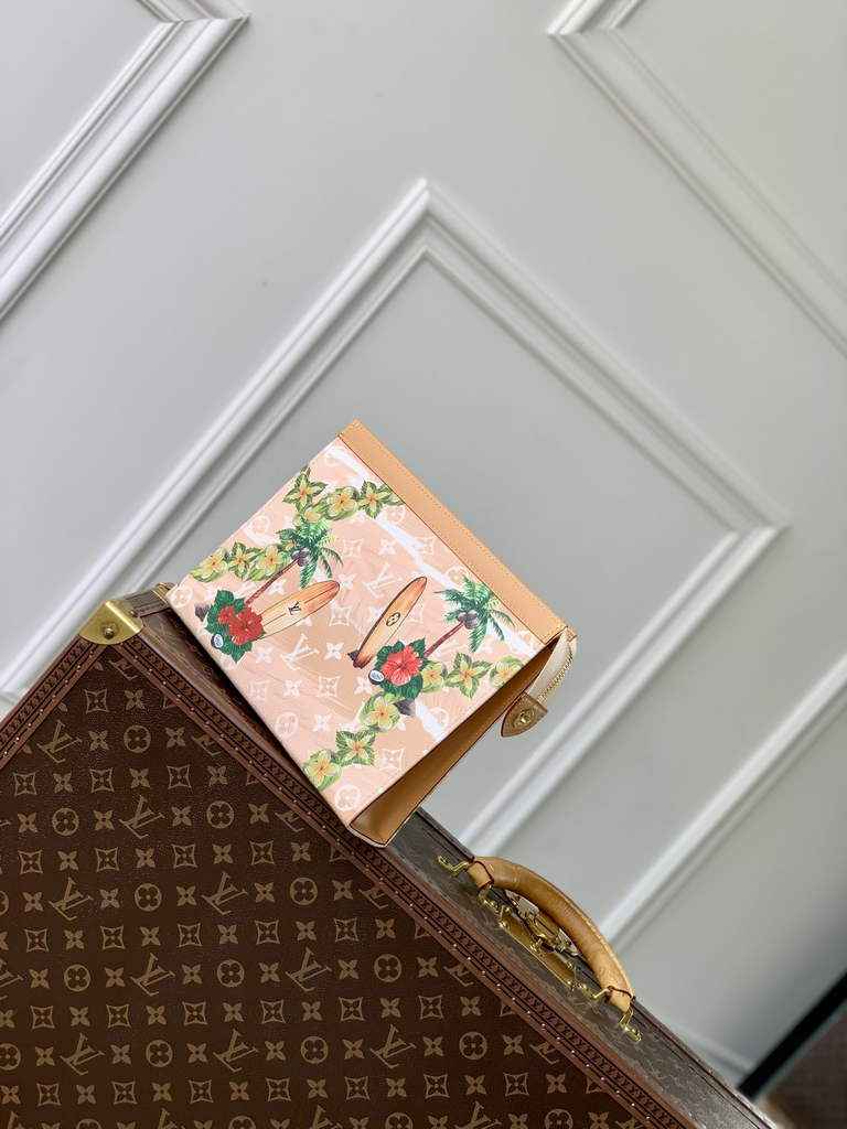 Louis Vuitton Pochette Voyage Bag M83465