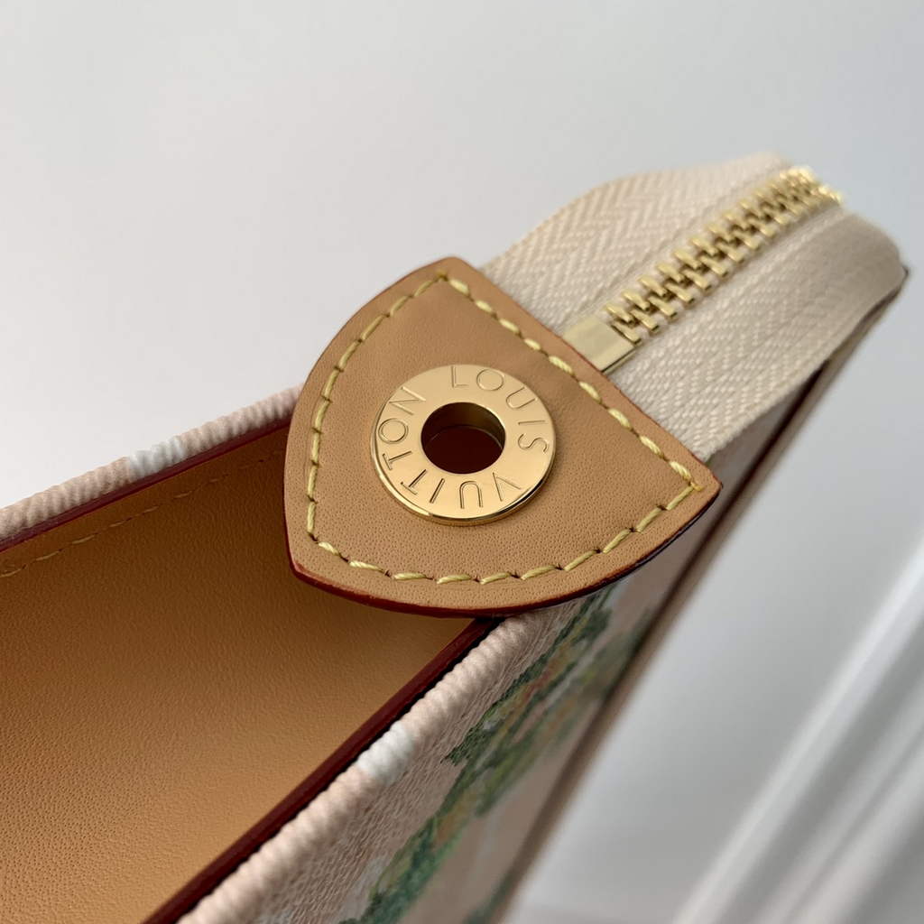 Louis Vuitton Pochette Voyage Bag M83465