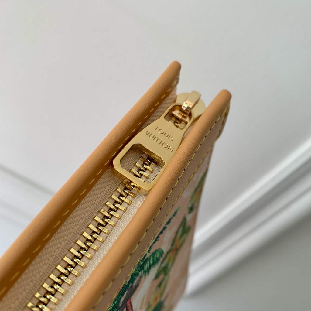 Louis Vuitton Pochette Voyage Bag M83465