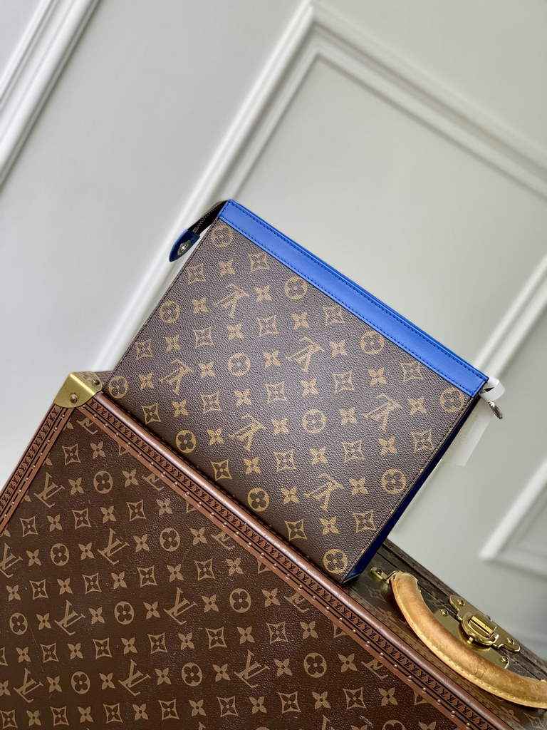 Louis Vuitton Pochette Voyage MM Bag M12819