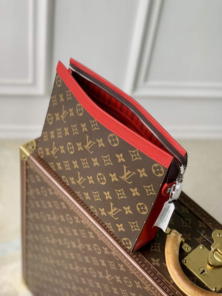 Louis Vuitton Pochette Voyage MM Bag M12817