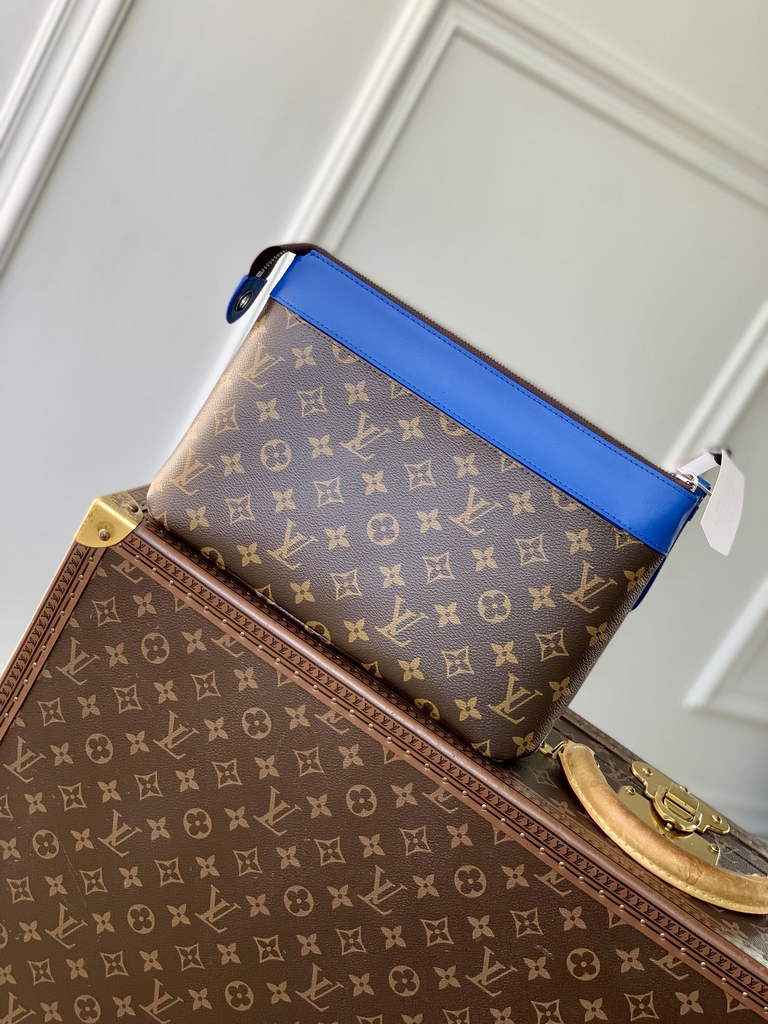 Louis Vuitton Pochette Voyage Souple Bag M13199 Dark Blue