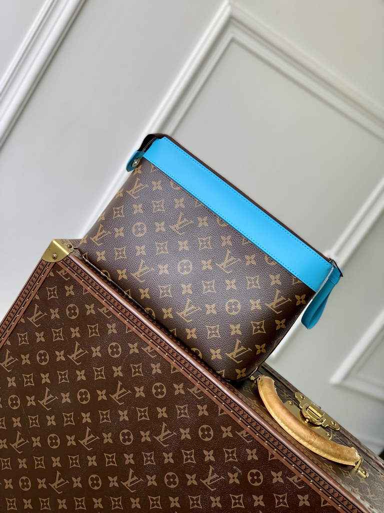 Louis Vuitton Pochette Voyage Souple Bag M13199 Blue