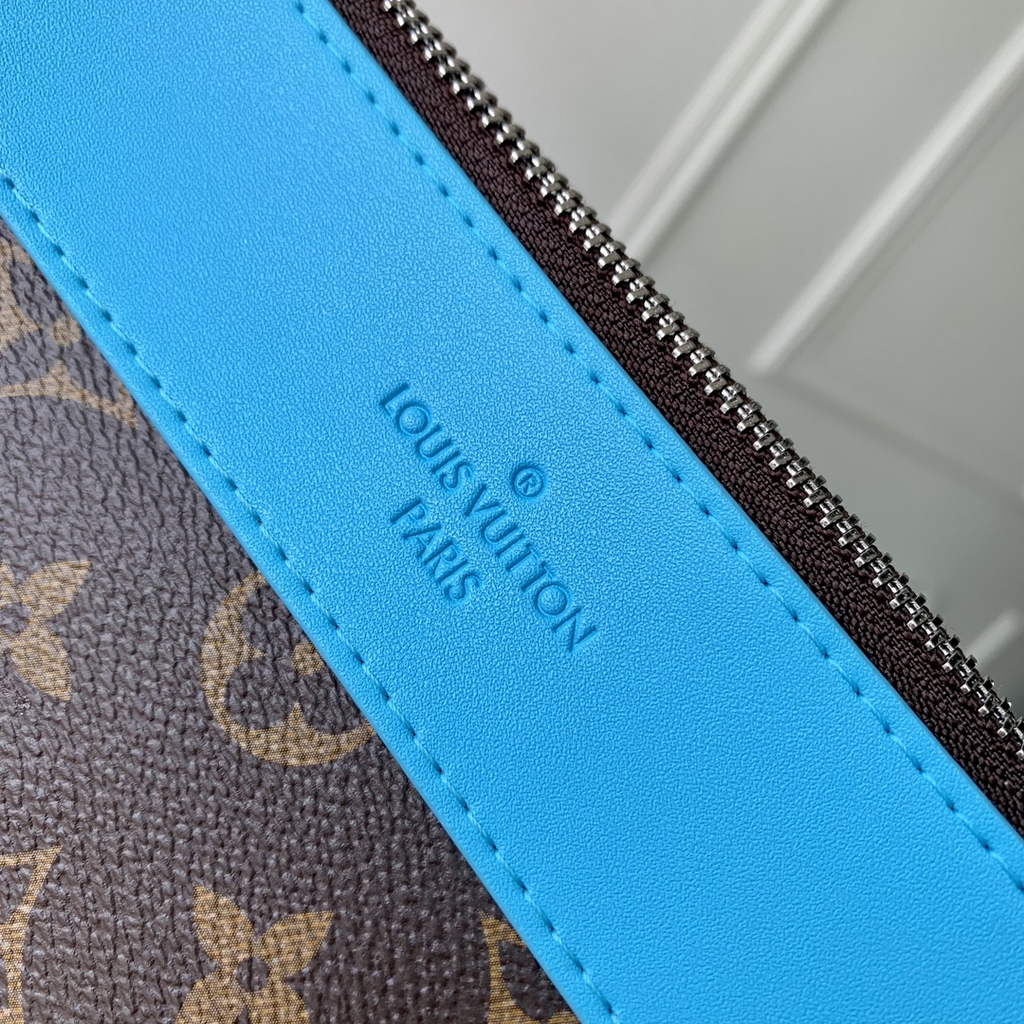 Louis Vuitton Pochette Voyage Souple Bag M13199 Blue