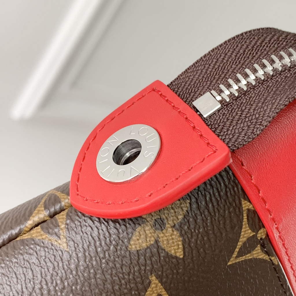 Louis Vuitton Pochette Voyage Souple Bag M13199 Red