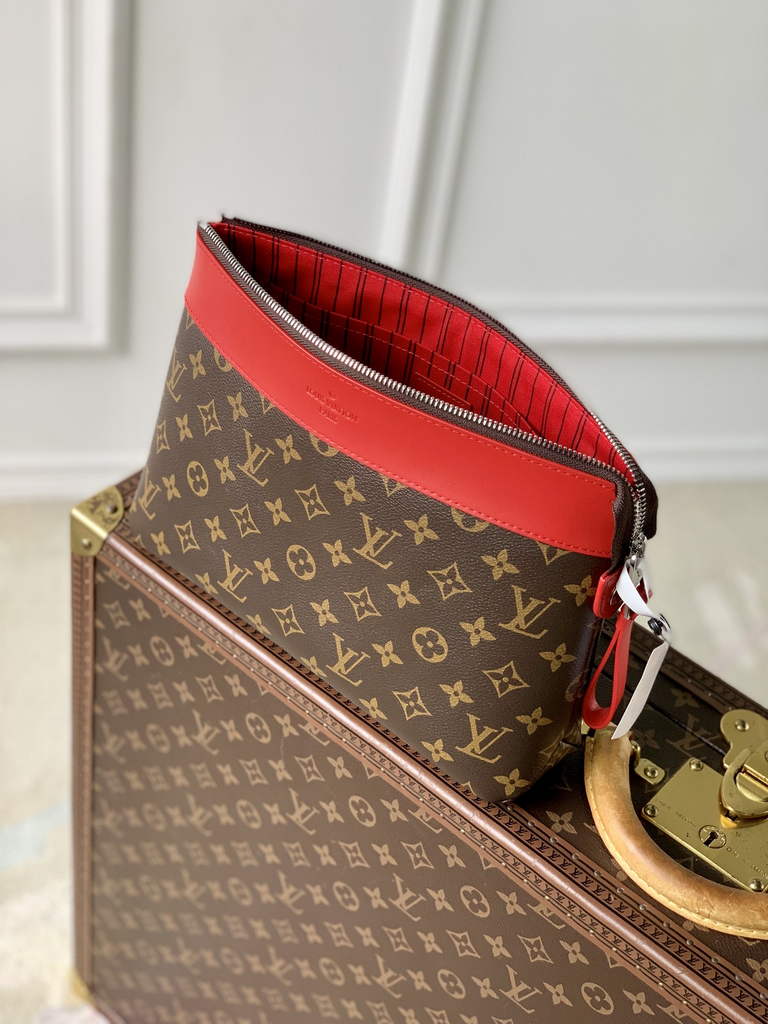Louis Vuitton Pochette Voyage Souple Bag M13199 Red