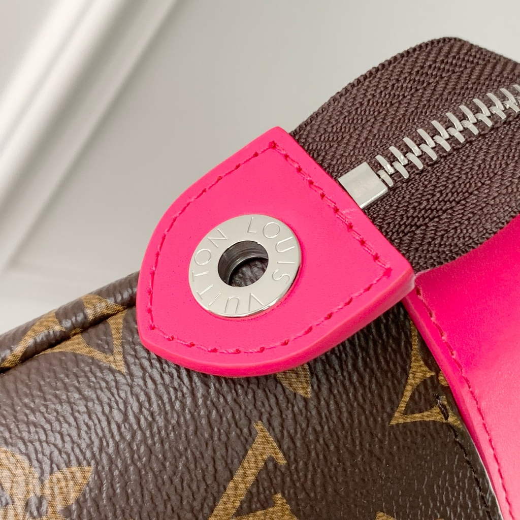 Louis Vuitton Pochette Voyage Souple Bag M13356