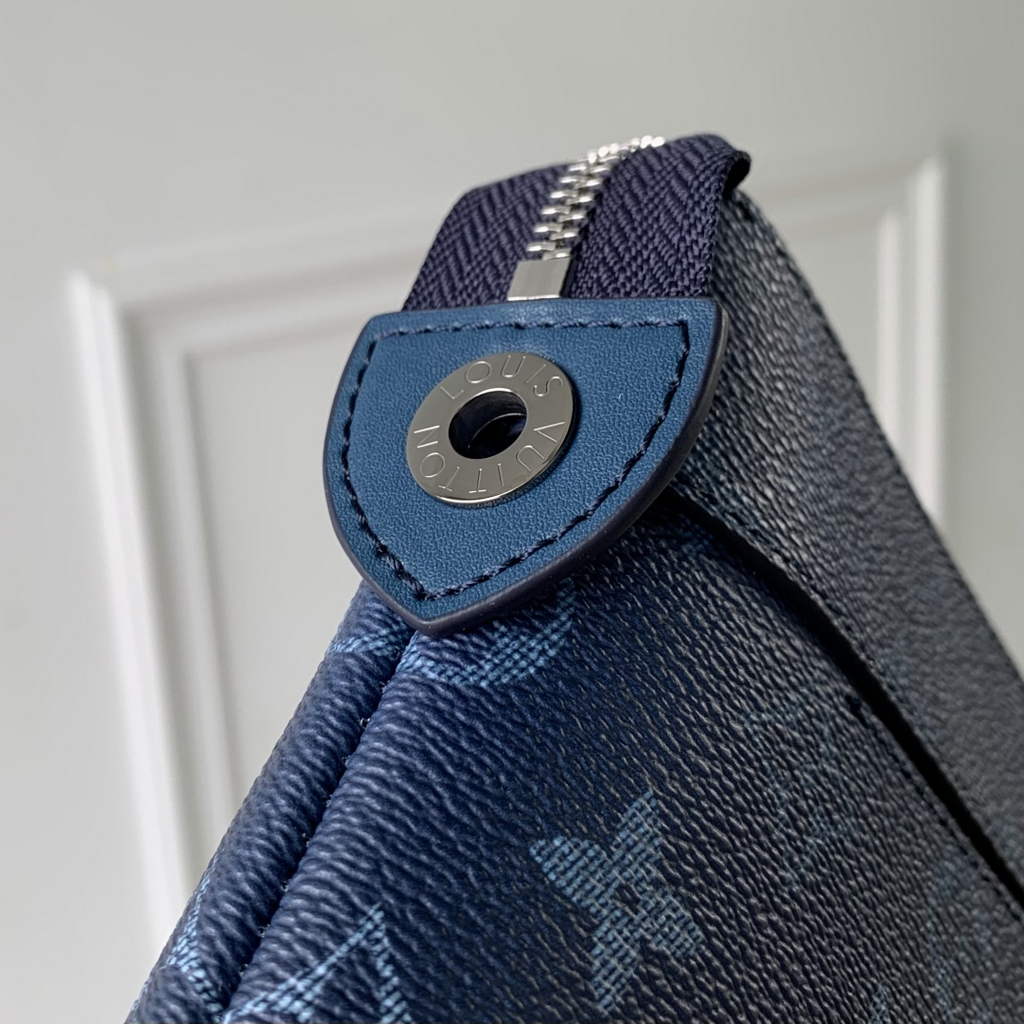 Louis Vuitton Pochette Voyage Souple M11545 Blue